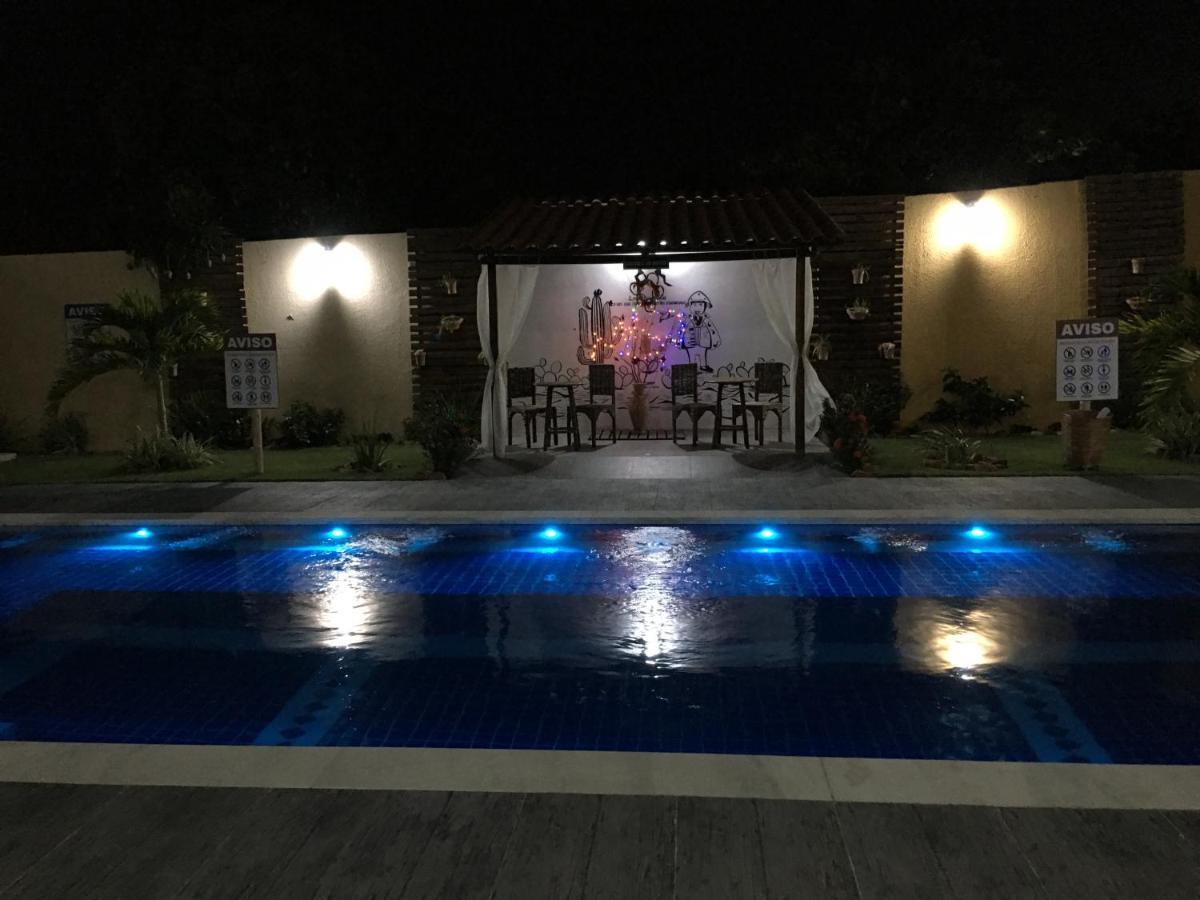 Hotel Virgulino Olho d'Agua do Casado Exterior photo